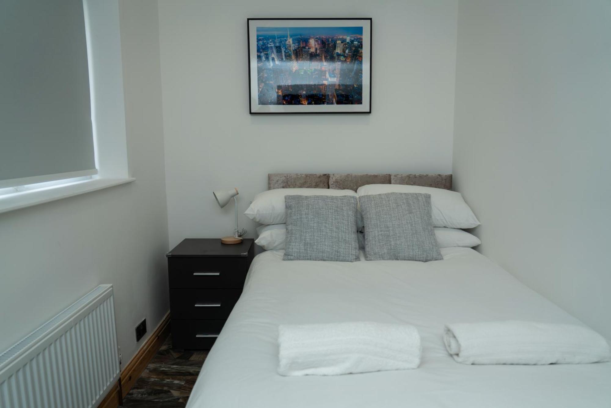 Double Bedroom Near Etihad And Coop Live With Free Parking, Shared Kitchen & Bathroom - Including Free 1-Hour Early Check-In Or Late Check-Out For Bookings Until July Manchester Buitenkant foto