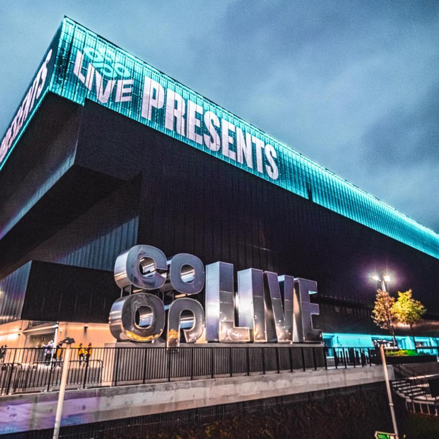 Double Bedroom Near Etihad And Coop Live With Free Parking, Shared Kitchen & Bathroom - Including Free 1-Hour Early Check-In Or Late Check-Out For Bookings Until July Manchester Buitenkant foto